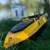 Кораблик Skiff Bot Pro S Желтого цвета с эхолотом Toslon TF300 и автопилотом